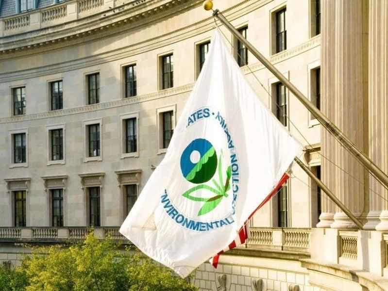 epa flag outside of building