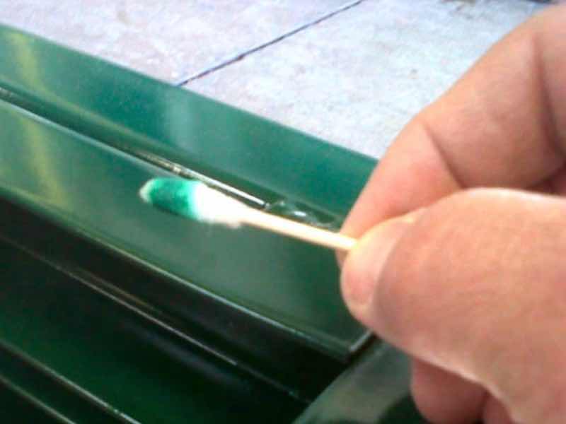Undercured powder coating.