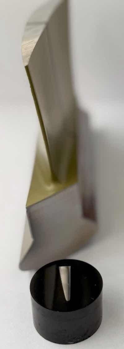 Figure 6 metallography sample from IGT cold section blade  â suction and pressure side - prepared at MW Coatings Hub.