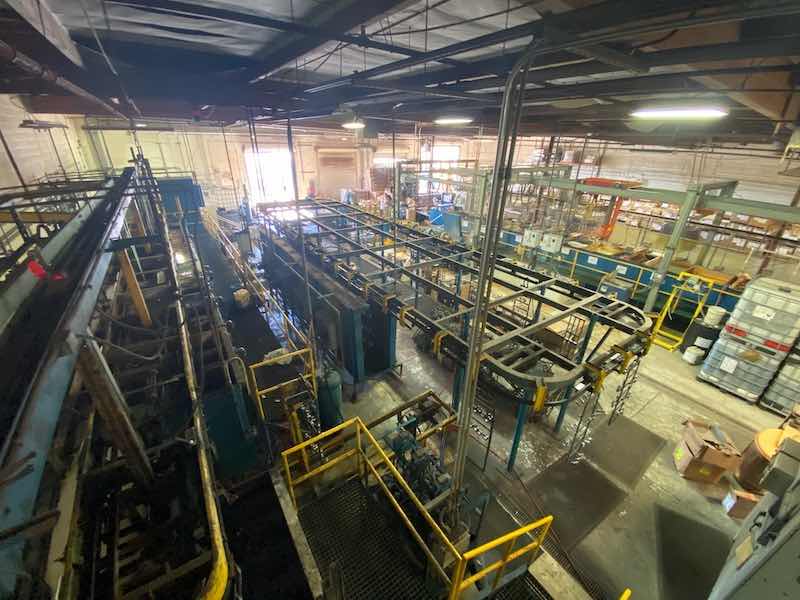 Sav-On has over 40,000 sq. feet that specialize in zinc plating and chromating on diecasts on both rack and barrel lines.