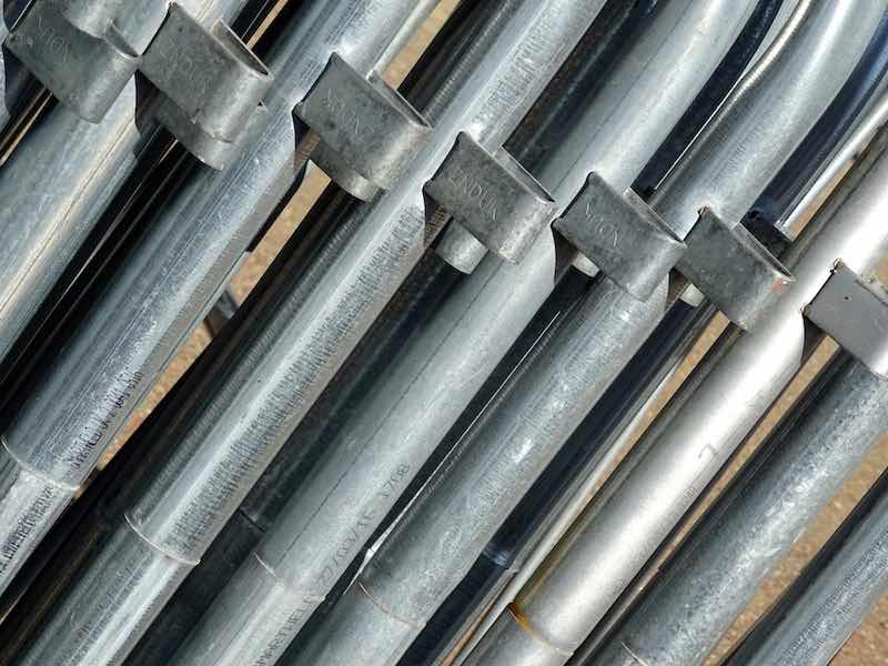 aluminum pipes