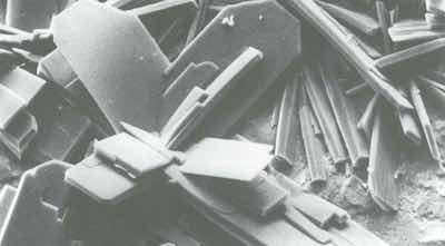 Heavyzinc phosphate (approximately 800x) provides a surface useful in rustproofing, drawing, and forming.